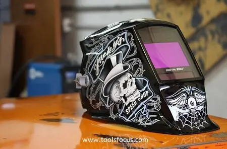 passive welding helmet